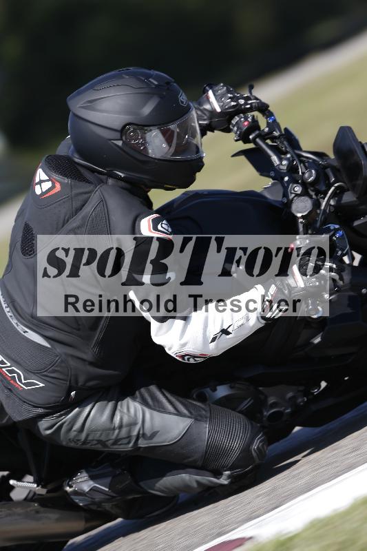 Archiv-2025/49 26.08.2025 Cornu Master School ADR/blau-bleu/49